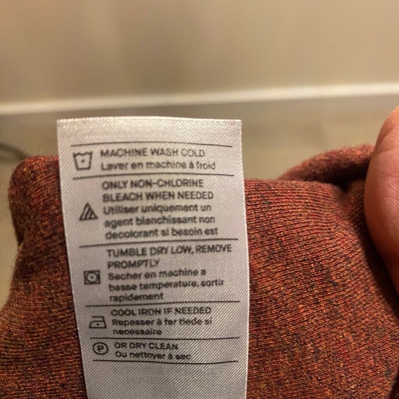 VINCE men's rust casual long sleeved top, size L - Picture 7 of 7